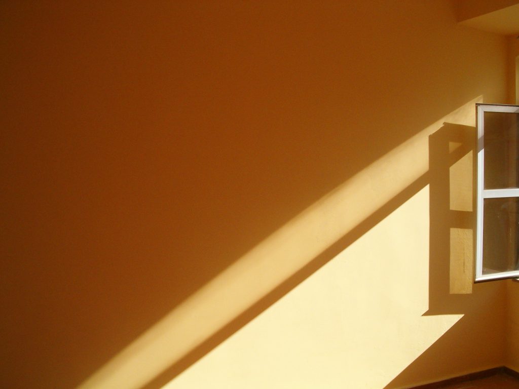 Ogrzewanie ścienne – efektywny sposób na oszczędność energii i komfortowe warunki