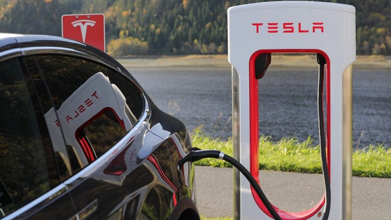 Ładowarki do samochodów elektrycznych - czy warto w nie zainwestować?